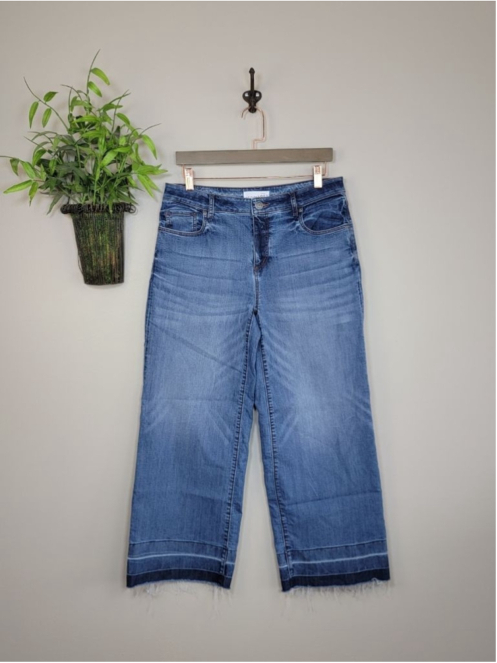 Loft Wide Leg Crop Jeans Raw Step Hem Medium Blue Wash Relaxed Fit Stretch 6 28